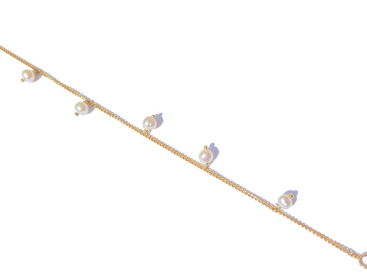 Geboortesteen armbandje met kleine  parels