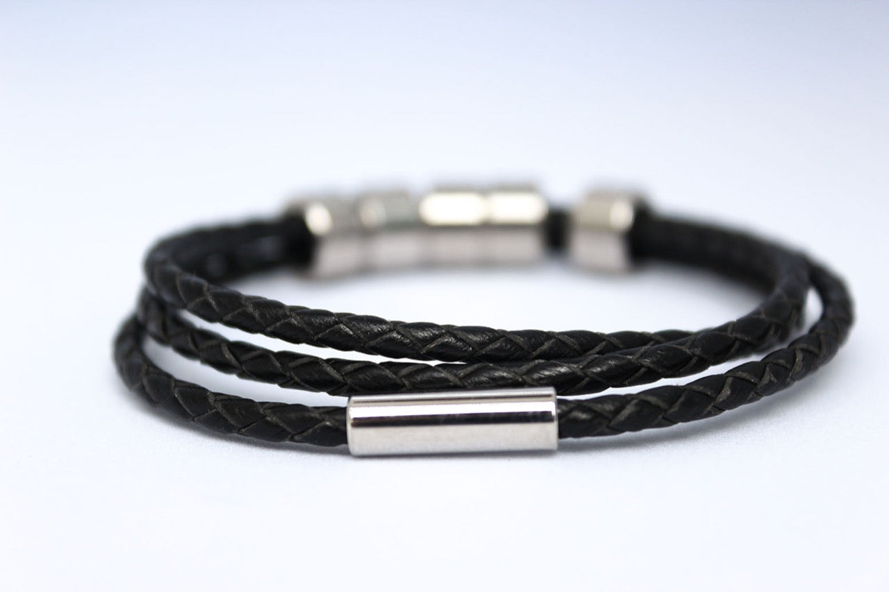 Leather Bracelet with 5 Engravable Charms Black