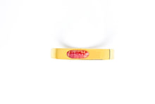 Afbeelding in Gallery-weergave laden, 925 Sterling Silver Bangle - Gold Plated met roze hars in ovalen bezelcup
