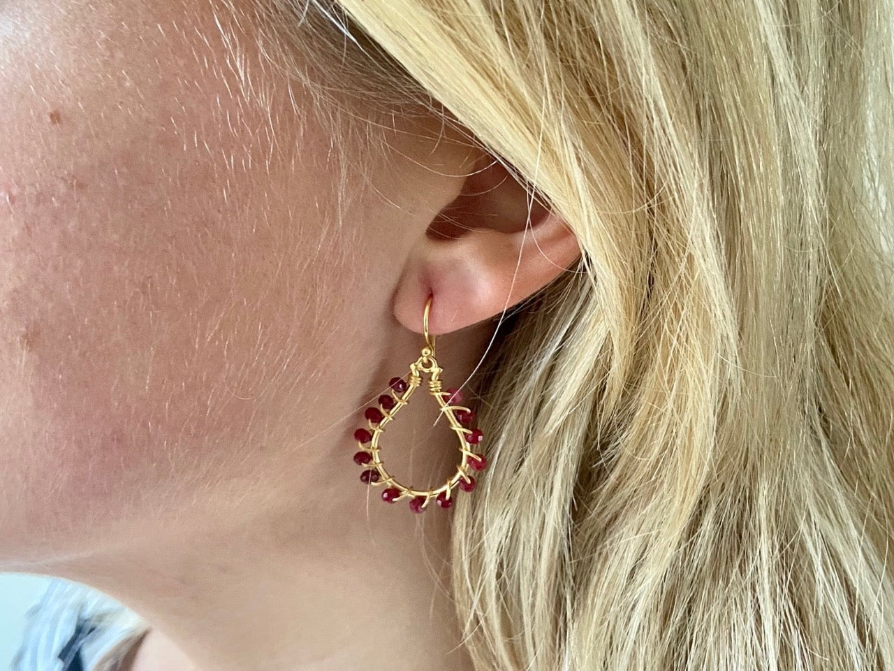 Birthstone earrings with ruby