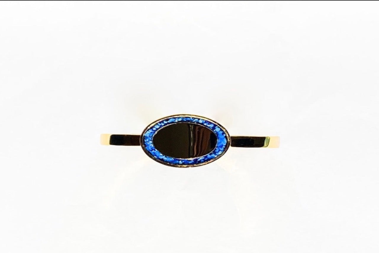 Gold-plated sterling zilveren Aurelia slavenarmband met een handgemaakte gladde moedermelksteen van Néhlia.