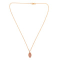Zilveren Nava ketting met melkachtig roze chalcedoon, modern strak design bij Néhlia.