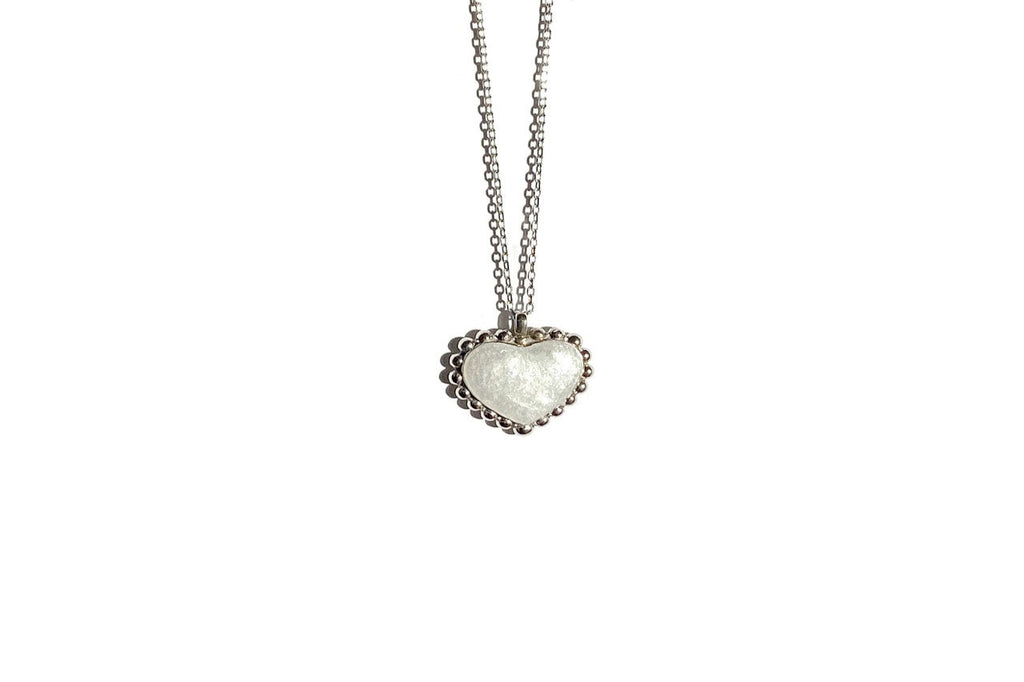 Zilveren Lumi herinneringspendant voor moedermelk, hoogglans 925 sterling zilveren hanger met melkwitte steen, van Néhlia.